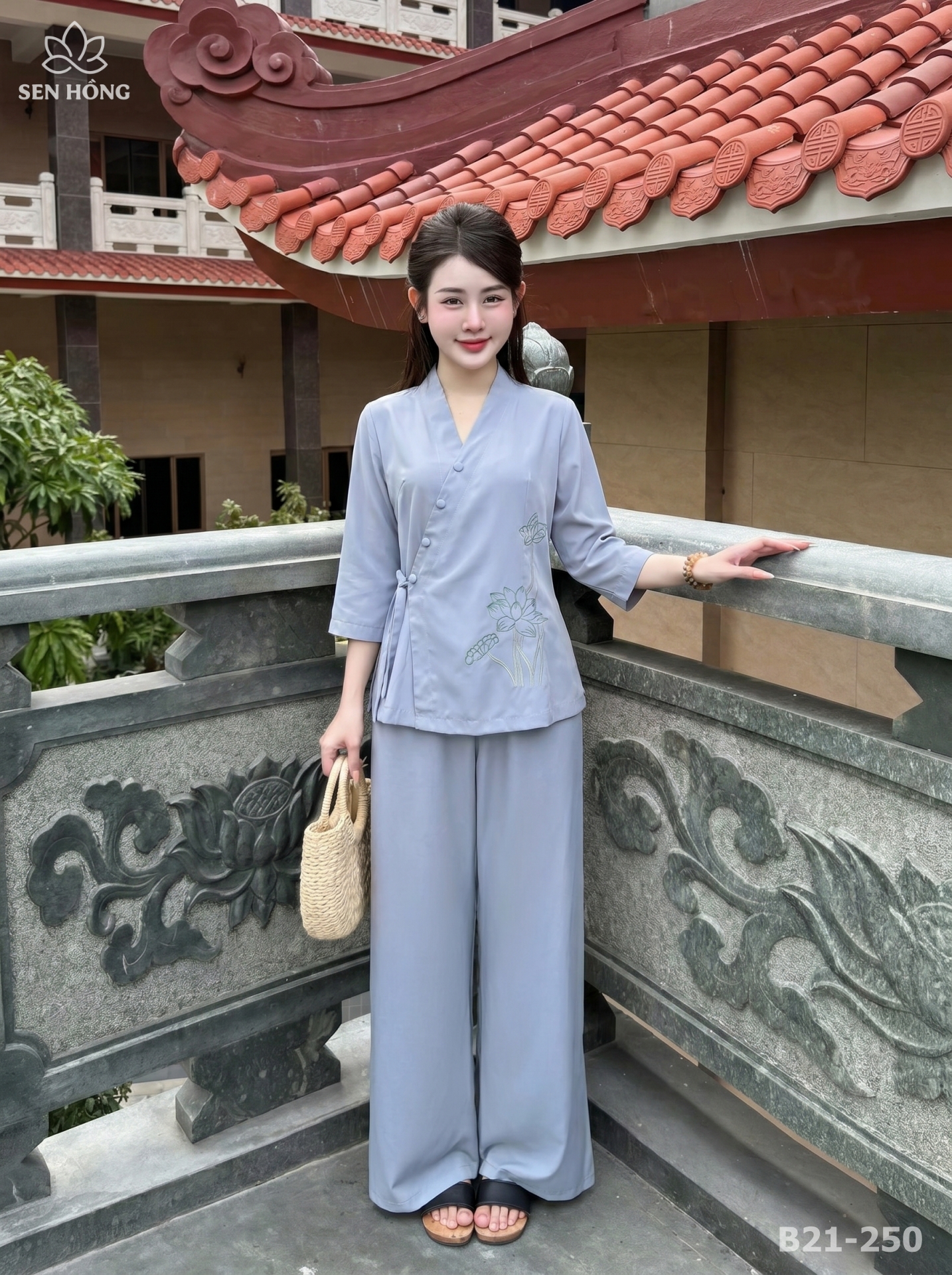 SHchỉnh_sửa_thay_trang_phục_202605291135 SHchinh sua thay trang phuc 202605291135